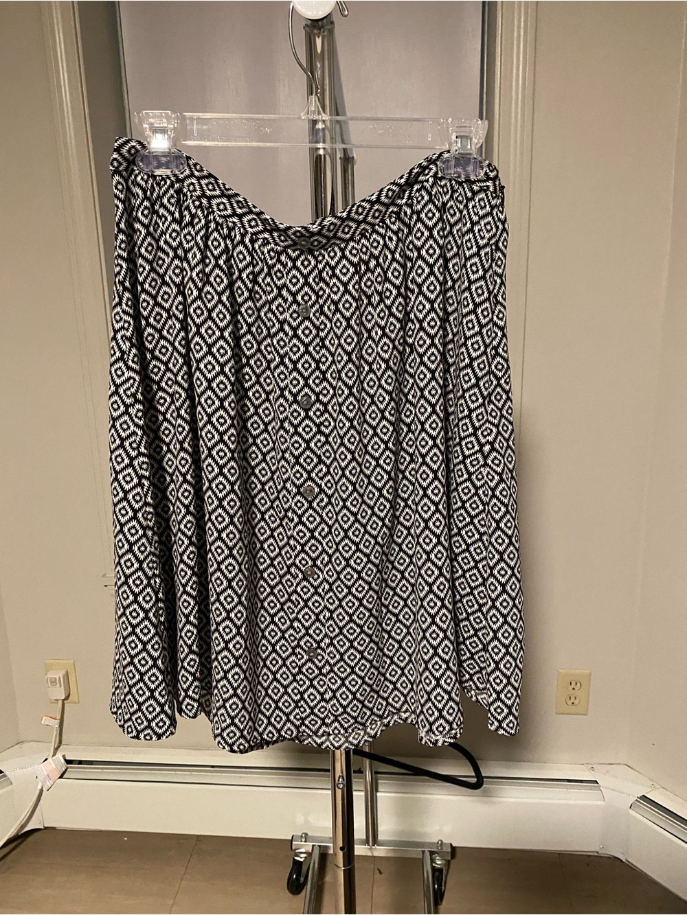 LOFT Black and White Diamond Print Skater Skirt